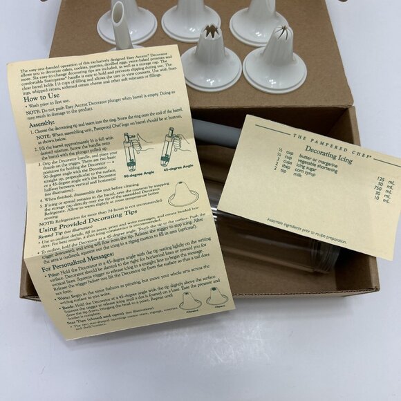 PAMPERED CHEF EASY ACCENT DECORATOR 1778-02 IN BOX CAKE DECORATOR - Picture 4 of 4